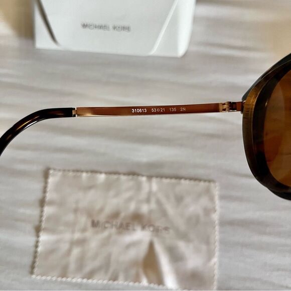 Michael Kors Tortoise Sunglasses with Gold Accents round brown lens rx - Picture 5 of 6